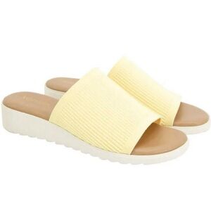 Kensie Yellow Slide Sandals for Women Size 9